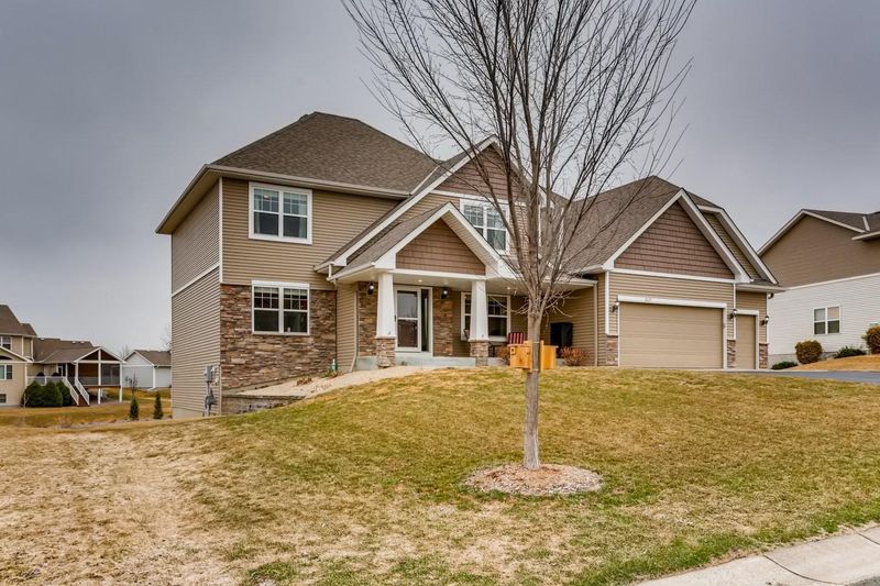 2625 Acorn Rn, Victoria, MN 55386