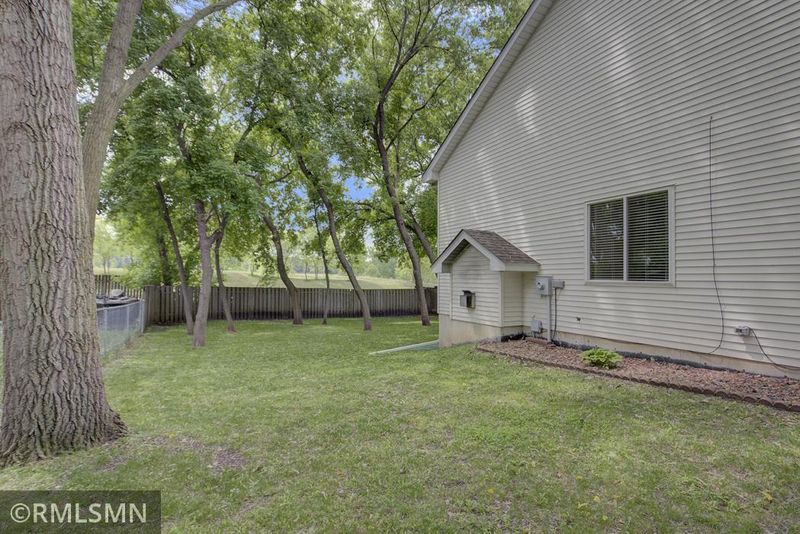 9870 Upper 161st St W, Lakeville, MN 55044