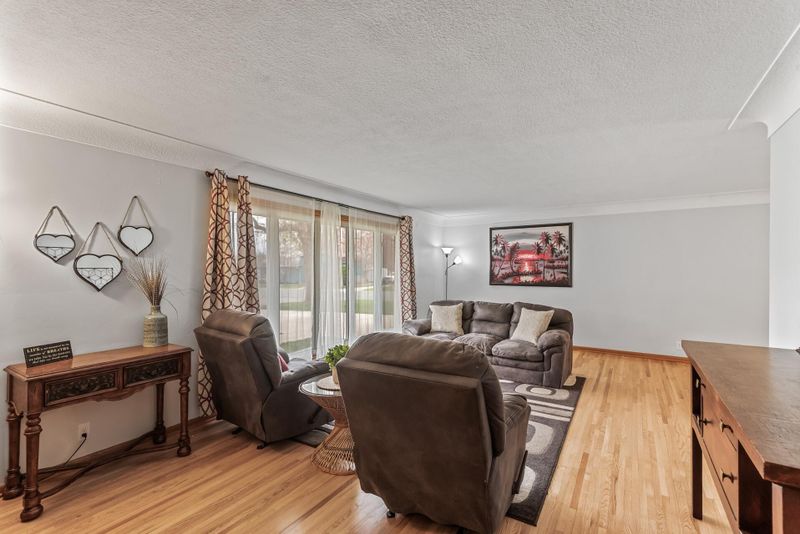 903 20th Ave N, South Saint Paul, MN 55075