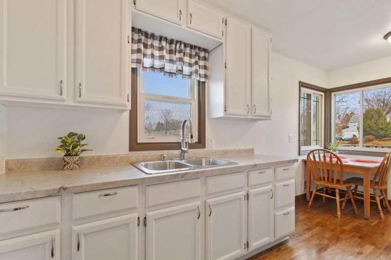 2205 Bush Ave E, Saint Paul, MN 55119