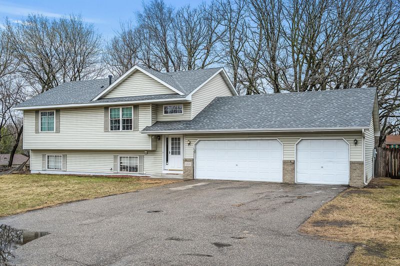 12120 W River Rd, Champlin, MN 55316