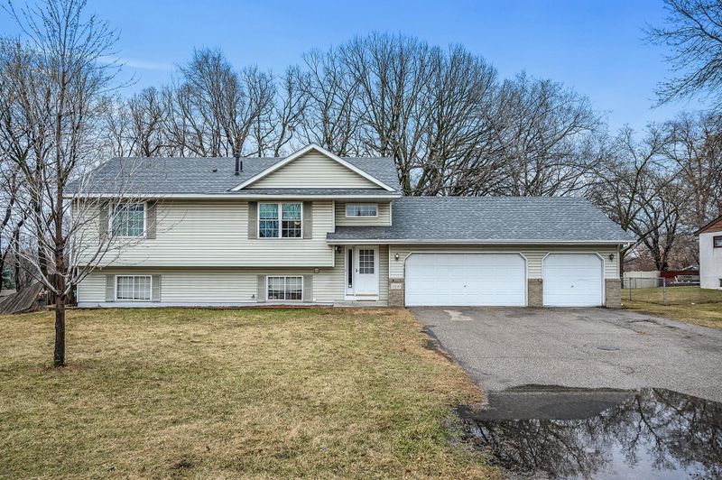 12120 W River Rd, Champlin, MN 55316