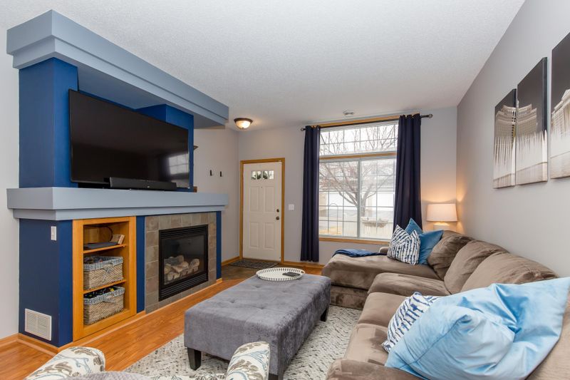 1955 Mockingbird Ave, Shakopee, MN 55379