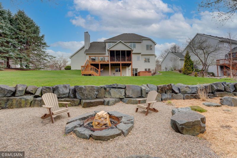 2252 Boulder Ridge Ln, Woodbury, MN 55125
