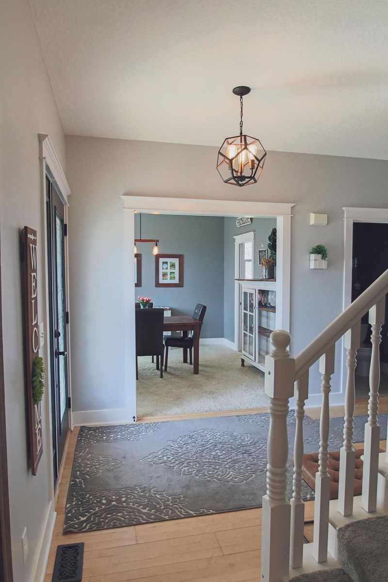 38112 Fieldstone Dr, North Branch, MN 55056