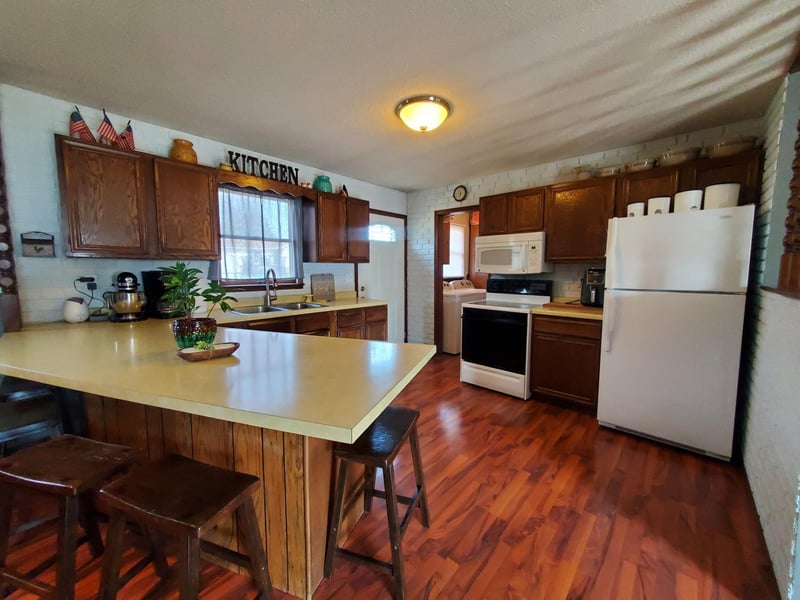 303 N 2nd St, Canton, MN 55922