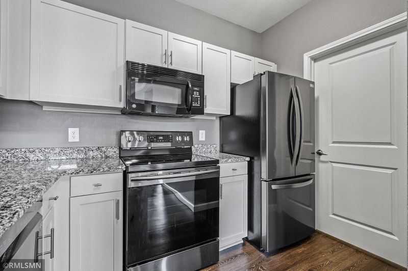 13570 Technology Dr #2213, Eden Prairie, MN 55344