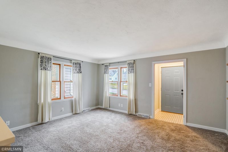 1965 Nevada Ave E, Saint Paul, MN 55119