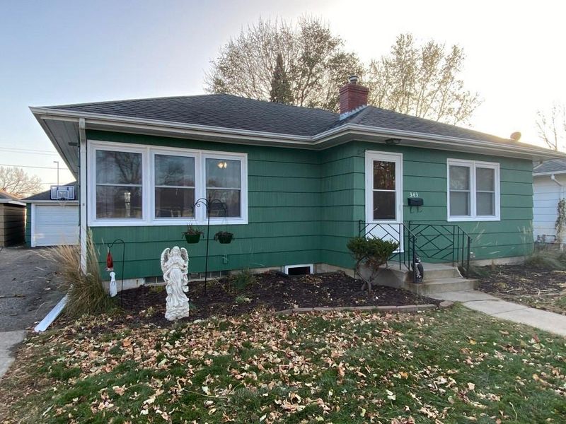 343 Harrison Ave, North Mankato, MN 56003