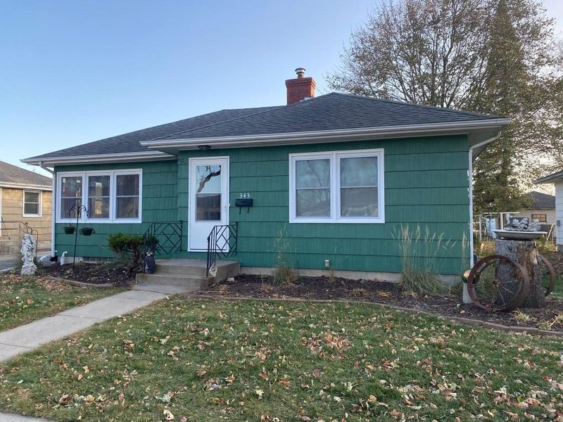 343 Harrison Ave, North Mankato, MN 56003