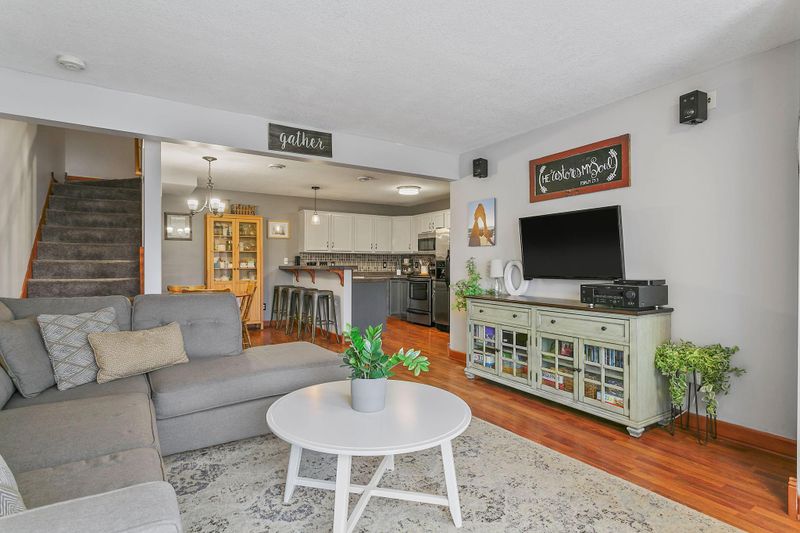1581 Prosperity Ln, Waconia, MN 55387