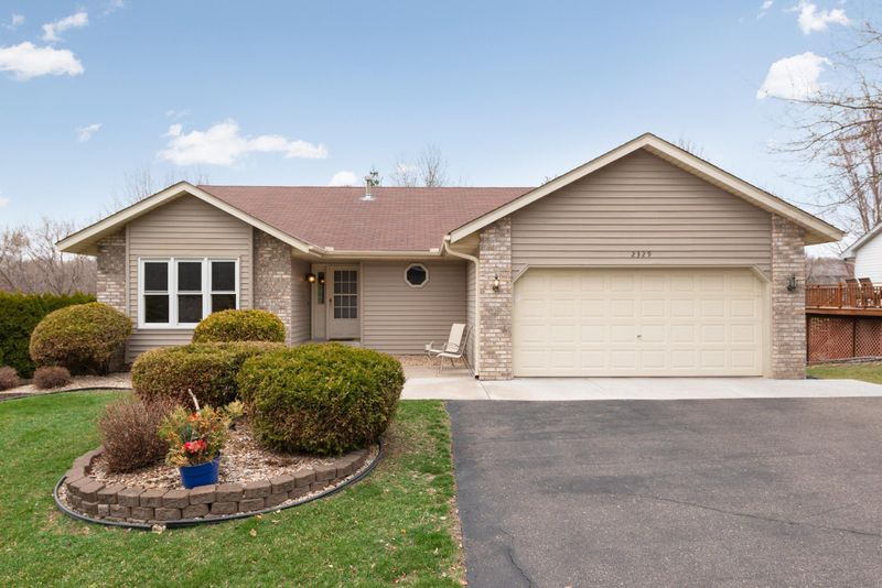 2329 Highwood Ave E, Maplewood, MN 55119