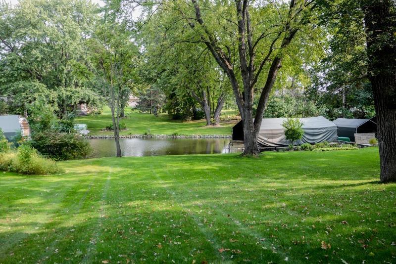 2670 Pheasant Rd, Orono, MN 55331