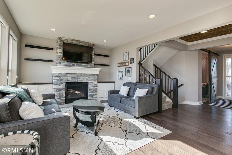 1149 Fieldgate Rd, Waconia, MN 55387
