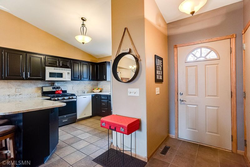 1010 County Road D E, Little Canada, MN 55109