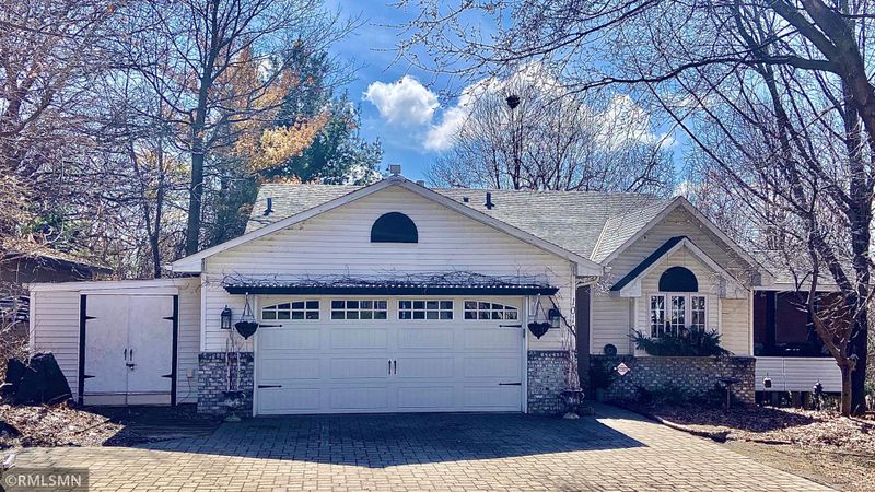 1010 County Road D E, Little Canada, MN 55109