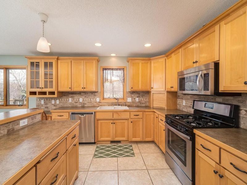 19837 Irving St NW, Elk River, MN 55330