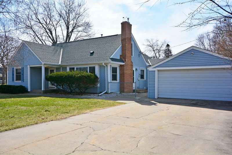 2601 W 75th St, Richfield, MN 55423