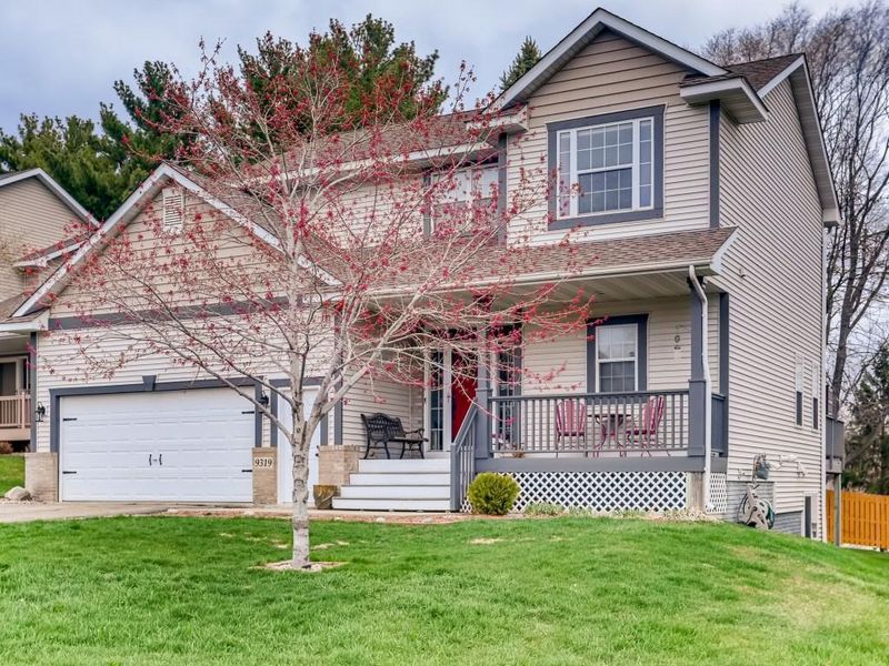 9319 Niagara Ln N, Maple Grove, MN 55369