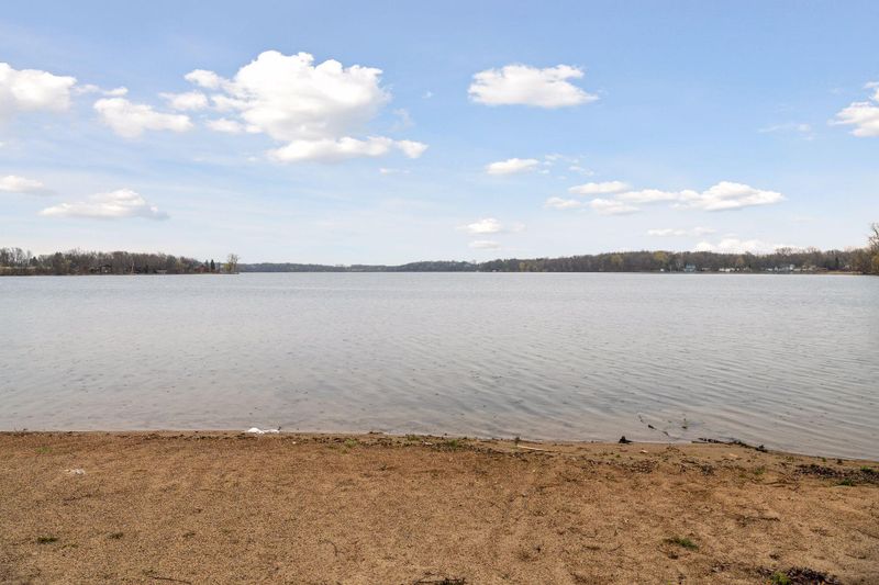 1702 Lawrence Cir NW, Annandale, MN 55302