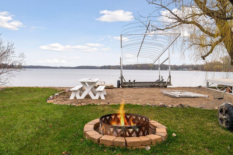 1702 Lawrence Cir NW, Annandale, MN 55302