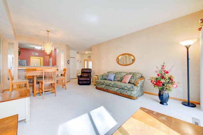 4194 Running Brook Rd #2306, Eagan, MN 55122