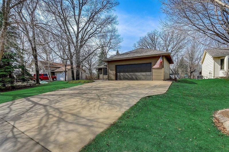 19240 Xavier St NW, Elk River, MN 55330