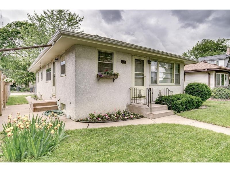 2324 California St NE, Minneapolis, MN 55418