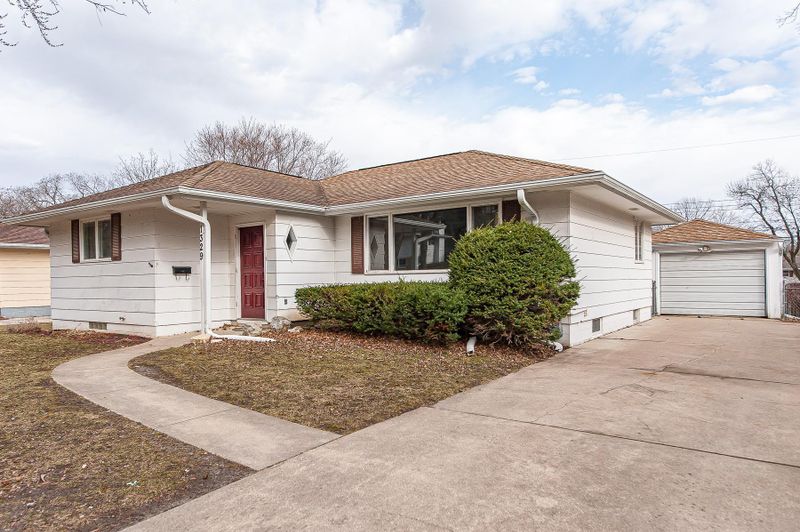 1329 21st St NW, Rochester, MN 55901