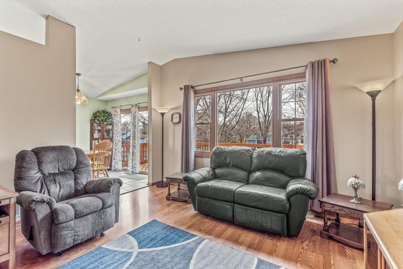 1128 Dakota St S, Shakopee, MN 55379
