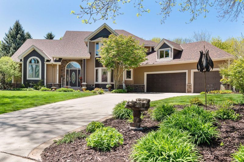8812 Sunset Crest, Victoria, MN 55386