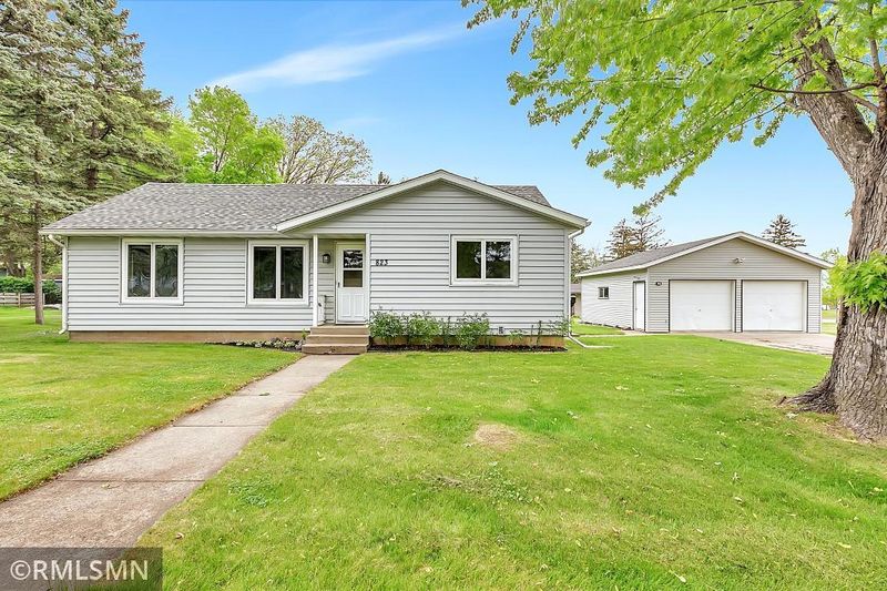 823 2nd St S, Sauk Rapids, MN 56379