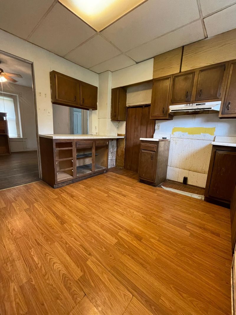 407 E Iowa St, Elmore, MN 56027