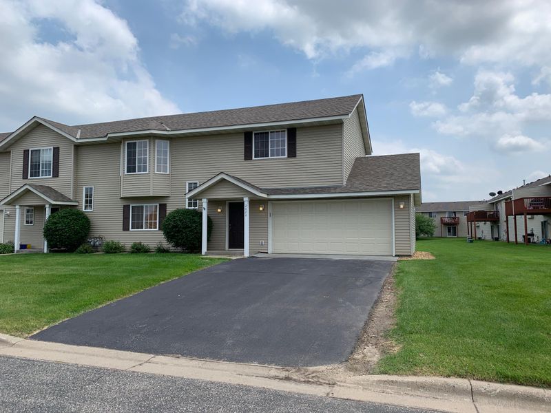 2024 Brittany Ct, Shakopee, MN 55379
