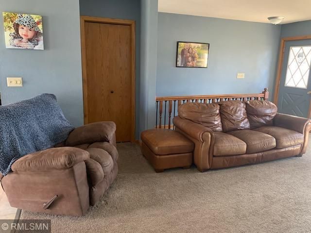 14176 Pineview Dr, Becker, MN 55308