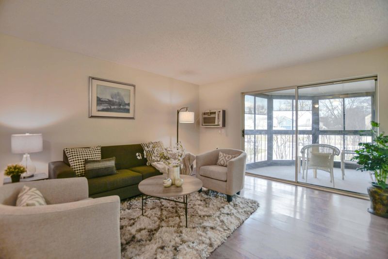 3232 Fremont Ave N #113, Minneapolis, MN 55412