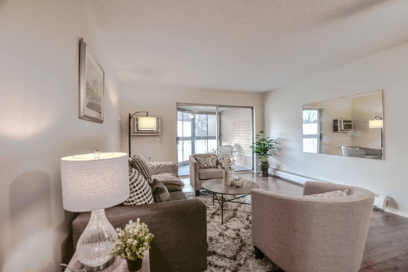 3232 Fremont Ave N #113, Minneapolis, MN 55412