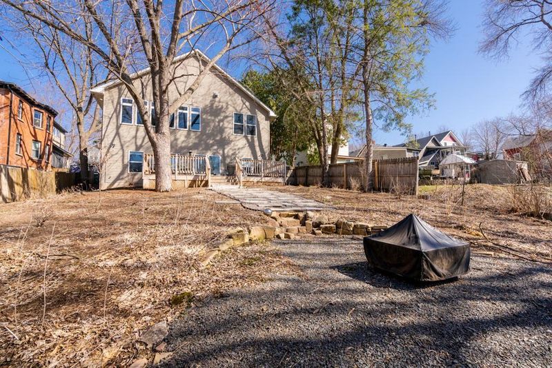333 Laurel St W, Stillwater, MN 55082