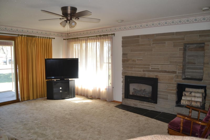 101 Sherwood Park Dr, Okabena, MN 56161