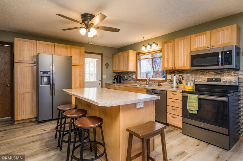 12720 Sunset Trl, Pine City, MN 55063