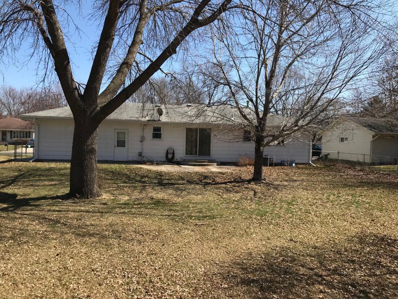 960 Swift St S, Shakopee, MN 55379