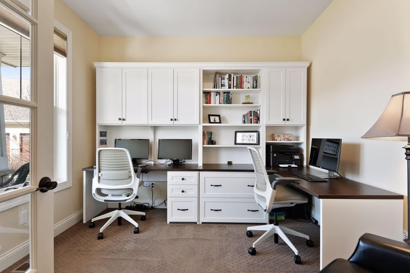 339 Crowley Cir, West Saint Paul, MN 55118