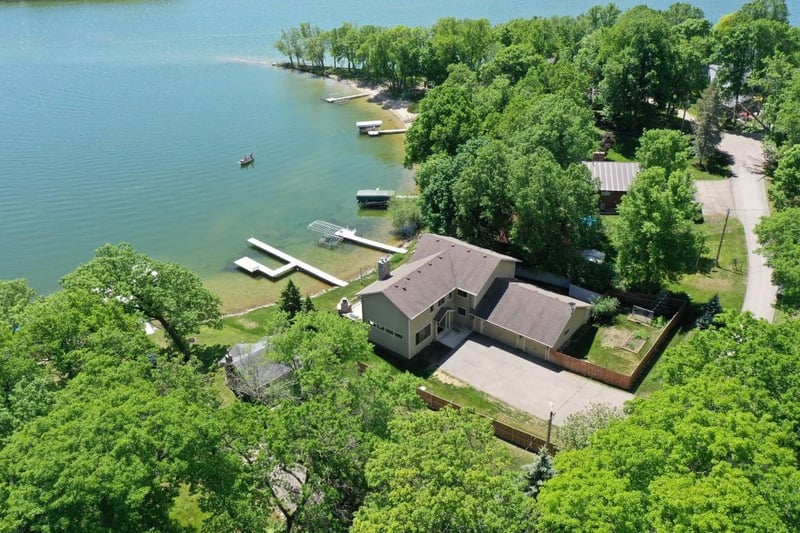 15354 Crestland Rd, Paynesville, MN 56362