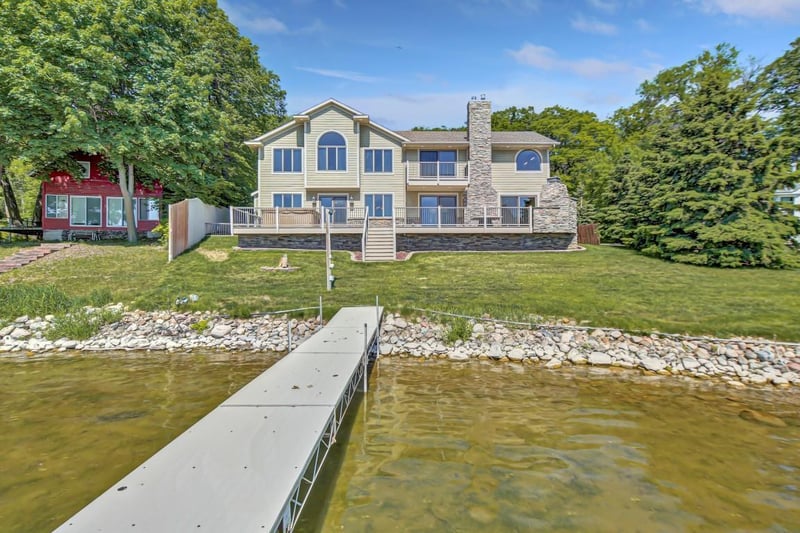 15354 Crestland Rd, Paynesville, MN 56362