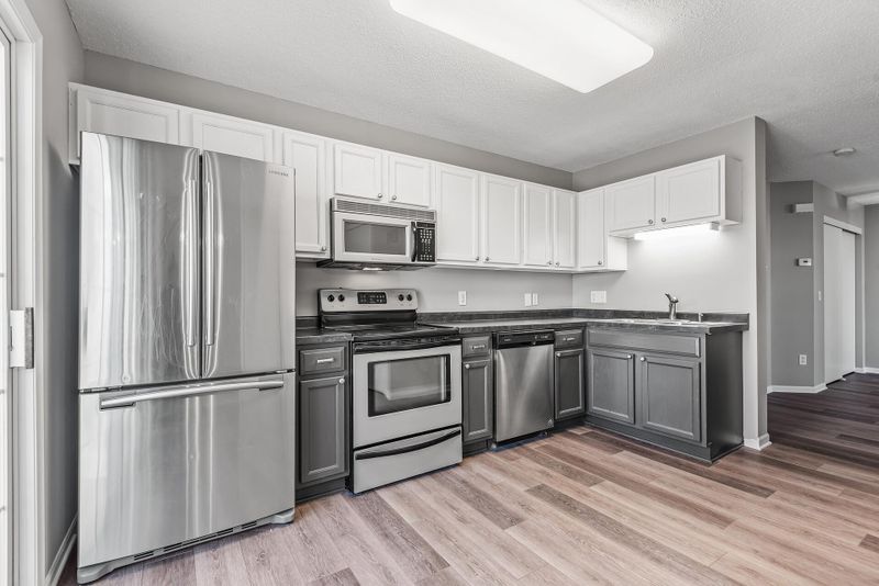 7166 Quarry Ave NE #8, Elk River, MN 55330
