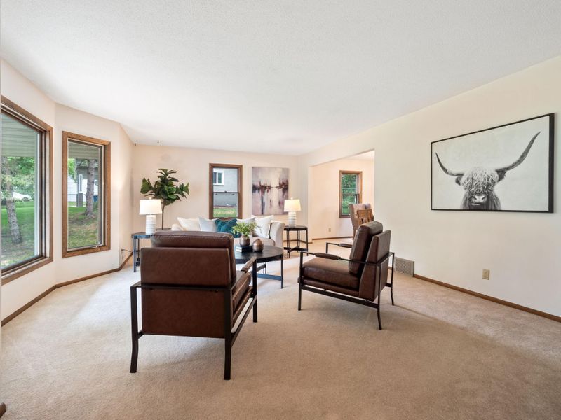 224 Mission Cir, Bloomington, MN 55420