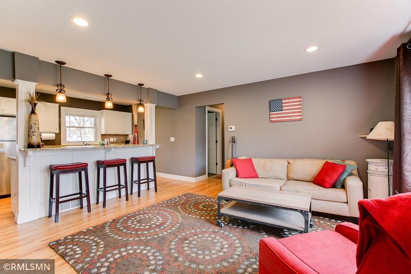 17710 12th Ave N, Plymouth, MN 55447