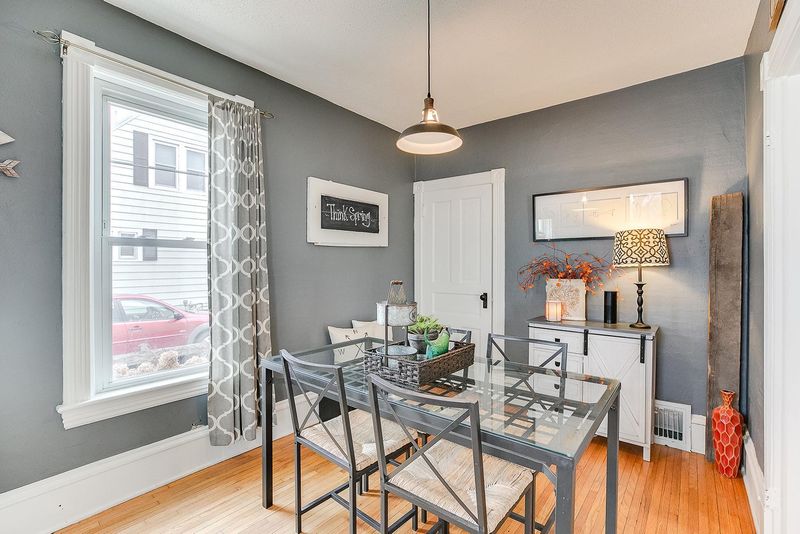 218 7th Ave NW, Faribault, MN 55021