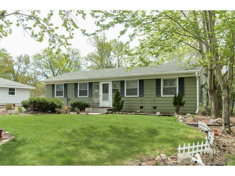 4219 Winchester Ln, Brooklyn Center, MN 55429