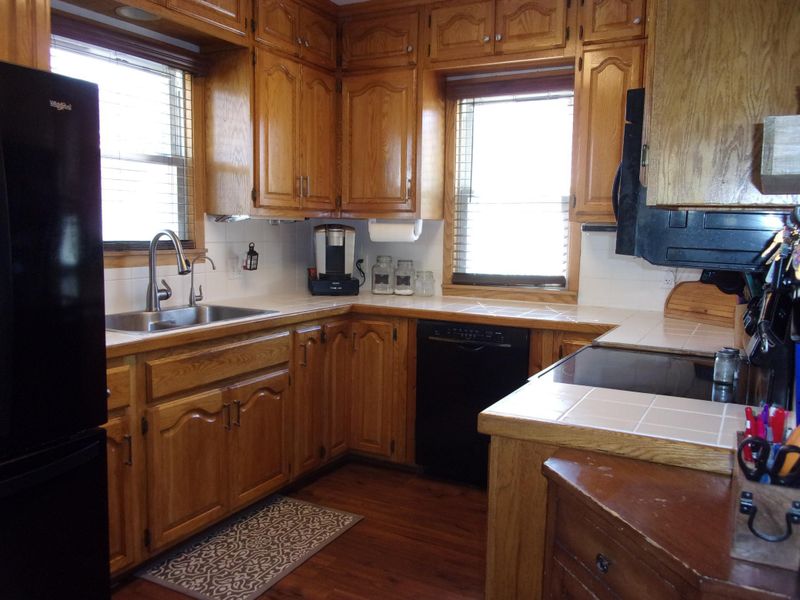112 Linden Dr, Fairmont, MN 56031